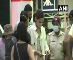 রণবীরের সঙ্গে মুম্বই পৌঁছলেন দীপিকা, 'এনসিবির থেকে পালাচ্ছি না' মুম্বই পৌঁছে জানালেন রকুলপ্রীত 