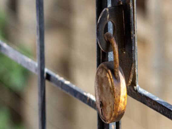 રાજ્યમાં ફરી વધી રહ્યું છે કોરોના સંક્રમણ, વેપારીઓ સ્વયંભૂ લોકડાઉન જાહેર કરી બંધ રાખે છે દુકાનો, જુઓ વીડિયો