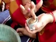 Kannauj: Women make beautiful diyas from dung