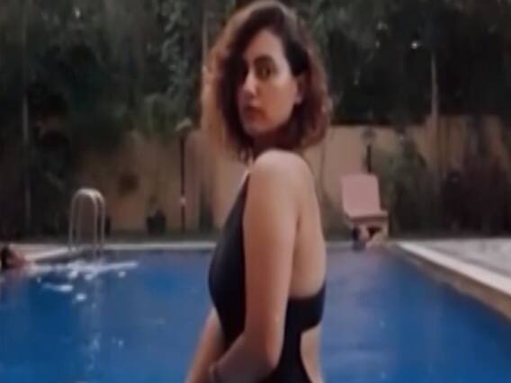 Actress Additi Gupta enjoys quality time with family 