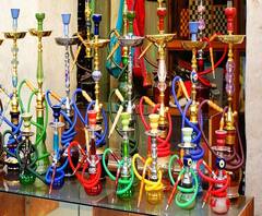Mathura में हुक्का बार पर पुलिस का छापा, हिरासत में 14 लोग। Hookah Bar