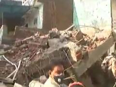 વડોદરામાં નિર્માણાધીન બિલ્ડીંગ ધરાશાયી થતાં ત્રણ લોકોના મોત 