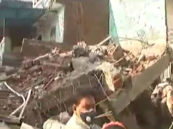 વડોદરામાં નિર્માણાધીન બિલ્ડીંગ ધરાશાયી થતાં ત્રણ લોકોના મોત 