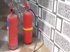 સુરેન્દ્રનગર: સરકારી ગાંધી કોવિડ હોસ્પિટલમાં કોવિડ વોર્ડમાં લાગી આગ, જુઓ વીડિયો 