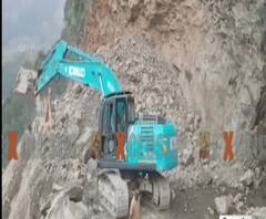 यमुनोत्री हाईवे दूसरे दिन भी बंद, लगातार गिर रहा है मलबा