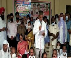  किसानों के समर्थन में उतरी कांग्रेस, प्रदेश सरकार के खिलाफ नारेबाजी। Uttarakhand News