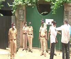 Kangana Ranaut vs Shiv Sena | कंगनाच्या ऑफिसवर पालिकेचा हातोडा; ऑफिसमधून तोडफोडीचे आवाज सुरु