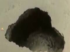 નઘરોળ પ્રશાસનના પાપે વડોદરામાં ભૂવા પડવાનો સીલસીલો યથાવત, જુઓ વીડિયો