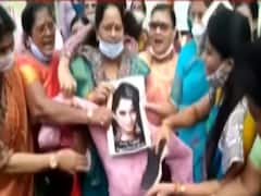 Women supporters of Shiv Sena stage protest against Kangana 