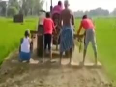 UP: अंबेडकरनगर में लोगों ने मिलकर बदल दी गांव की सूरत, प्रशासन ने खड़े कर दिए थे हाथ