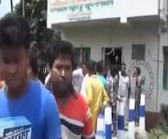 পূর্ব মেদিনীপুর: পঞ্চায়েত প্রধানের পদে দুর্নীতিতে অভিযুক্ত, বিক্ষোভ তৃণমূলের একাংশের