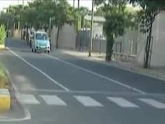 અમદાવાદ કોર્પોરેશન સામે ફરી સવાલ, સારા રોડ પર કર્યું ડામર પાથરવાનું કામ, જુઓ વીડિયો 