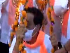 કચ્છઃ નખત્રાણામાં ખેડૂત મોરચાએ ફળોથી સી.આર.પાટીલની કરી તુલા, જુઓ વીડિયો