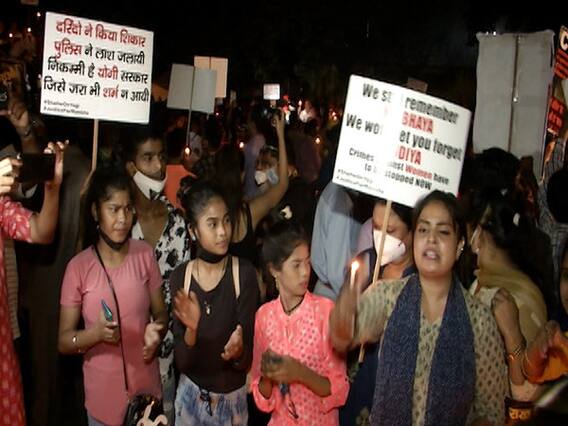 Hathras Case: जंतर-मंतर पर बड़ा प्रदर्शन, बड़ी तादाद में महिलाएं हुईं शामिल 