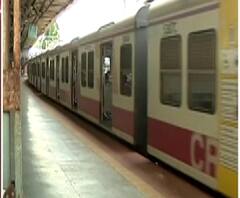 Mumbai local | महिलांना लोकलमधून प्रवासासाठी राज्य सरकारची परवानगी; रेल्वे बोर्ड कधी निर्णय घेणार?