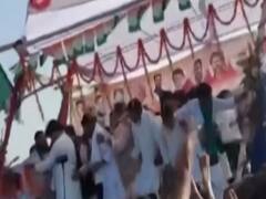 Bihar: Stage collapses during Congress' rally in West Champaran