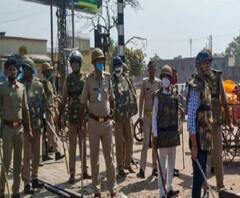HATHRAS UPDATE: এসপি-সহ ৭ পুলিশ সাসপেন্ড হলেও ডিএম এখনও পদে কেন? উঠছে প্রশ্ন
