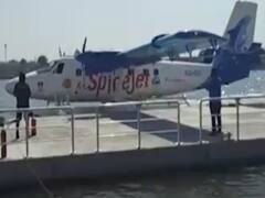 અમદાવાદ: સી-પ્લેન કેવડિયા કોલોની જવા રવાના, IAS અધિકારી રાજીવ કુમાર ગુપ્તાએ કરી મુસાફરી, જુઓ વીડિયો