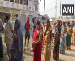 Bihar Election 2020: সরাসরি বিহারের মোকামা বিধানসভা কেন্দ্র থেকে ভোটগ্রহণের হালহকিকত, দেখুন এবিপি আনন্দে