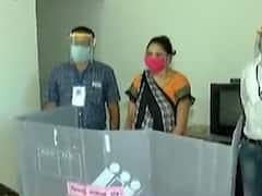 Gujarat Bypolls: અબડાસા બેઠક પર પોસ્ટલ બેલેટ મારફતે મતદાનની પ્રક્રિયા થઇ શરૂ