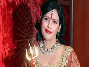 Radhe maa inside the Bigg Boss house? | Sansani