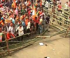 হেলমেট পরে অর্জুন সিংহ, হেস্টিংস মোড়ে লাঠিচার্জে আহত সাংসদ জ্যোতির্ময় সিং মাহাতো