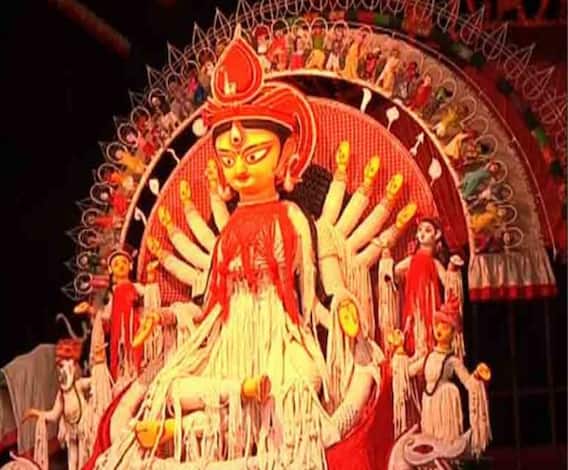 শারদ আনন্দ ২০২০: দশমীতেও সুরুচি সঙ্ঘে দর্শনার্থীদের আনাগোনা 