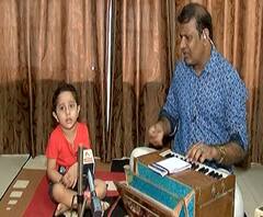 Viral Chote Ustaad! 'या नव नवल नयनोत्सवा' गाणारा छोटा गंधर्व! व्हायरल छोटा उस्ताद श्री जाधव 'माझा'वर