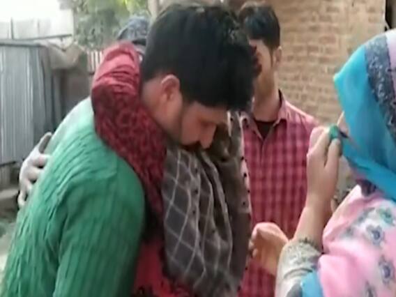 Sopore: LIVE एनकाउंटर में दो आतंकियों ने किया सरेंडर, धीरे-धीरे घाटी में आतंक का हो रहा खात्मा