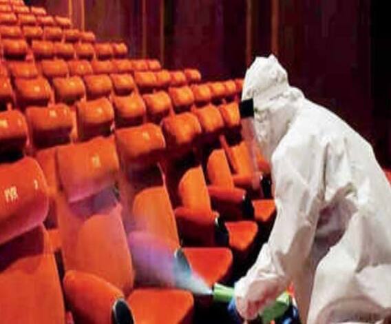 ফিল্মস্টার (২): করোনা সতর্কতা বিধি মেনে সাত মাস পর খুলল সিনেমা হল ও মাল্টিপ্লেক্স