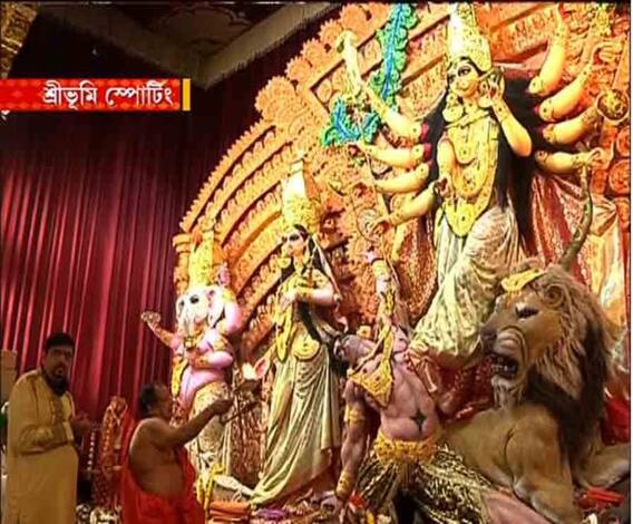 শারদ আনন্দ ২০২০: দশমীর পুজো চলছে শ্রীভূমি স্পোর্টিং ক্লাবে