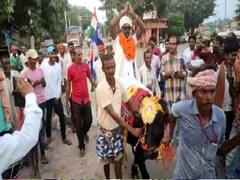 भैंसे पर सवार होकर नामांकन दाखिल करने पहुंचे PPI नेता Ravindra Prasad | Bihar Elections