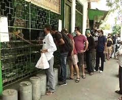 আনন্দ সকাল (৩): করোনাকালে কোলাকুলি বন্ধ, শুধু হাতজোড় করে নমস্কার, তবে বিজয়া মানেই মিষ্টিমুখ