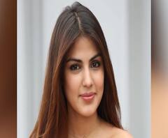 Rhea Chakraborty gets bail | रिया चक्रवर्तीला जामीन मंजूर; पासपोर्ट जमा करण्याचे आदेश