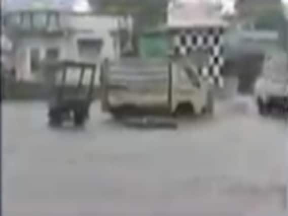 રાજકોટ: જેતપુર, ધોરાજી, ઉપલેટા અને આસપાસના ગ્રામ્ય વિસ્તારમાં વરસાદ, જુઓ વીડિયો