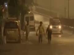 Hyderabad के बाद Mumbai पर भारी बारिश का कहर, मौसम विभाग ने जारी किया रोड अलर्ट | Namaste Bharat