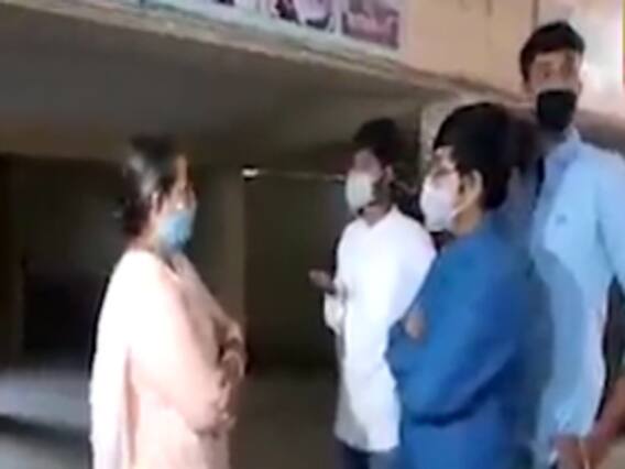 રાજકોટની જે.જે. કુંડલિયા કોલેજમાં નિયમો વિરુદ્ધ વિદ્યાર્થીઓને બોલાવાયા, જુઓ વીડિયો