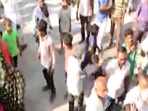 રાજકોટ: ઉપલેટાના નિલાખા ગામે ગ્રામજનો અને રેતી ખનન કરતા લોકો સામે-સામે, જુઓ વીડિયો 