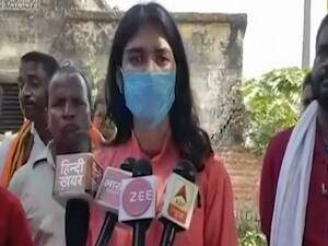 सनसनी: संत के चोले में मंदिर का 'शैतान' ! गोंडा में पुजारी ने खुद पर करवाया हमला