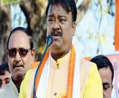 'পার্টি থেকে করে খাচ্ছেন, কর্মীদের বঞ্চিত করছেন, কর্মীরা ঘাড় ধাক্কা দিয়ে বার করবেন,' বিস্ফোরক বেচারাম মান্না