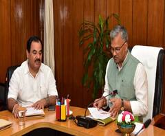 CM Rawat और Harak Singh की मुलाकात, क्या नाराजगी हो गई दूर?| Uttarakhand Prime