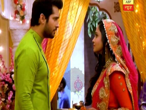 Aye Mere Humsafar: Vidhi accepts family's challenge to perform aarti with Ved