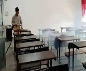 यूपी और उत्तराखंड के स्कूलों पर माथापच्ची, अभिभावकों की सहमति जरूरी| Mudde Ki Baat | ABPGanga 