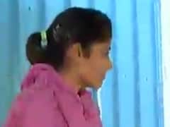 અમદાવાદઃ ગુજરાત યુનિવર્સિટી ખાતે અનેક લોકો માસ્ક વગર જોવા મળ્યા, જુઓ વીડિયો