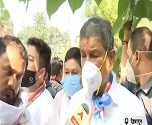 फॉरेस्ट भर्ती पर गरमाई सियासत, Dehradun में सड़क पर उतरी Congress| Uttarakhand Prime | ABP Ganga