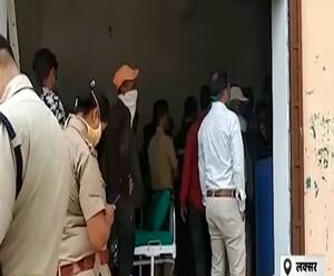 लक्सर में ट्रक ने मारी मजदूर को टक्कर, तोड़ा दम| Uttarakhand Prime| ABPGanga