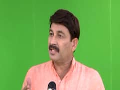Congress makes him say such things: Manoj Tiwari on Udit Raj's Kumbh comment