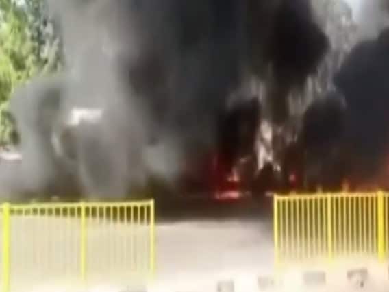 Agra में हाइवे पर बड़ा हादसा | Namaste Bharat 