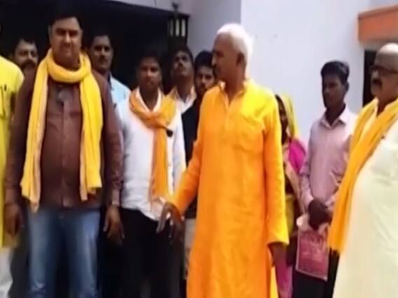 Main accused of Balliya firing case out of Police's grip | Namaste Bharat (16.10.2020)