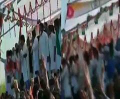 ছিলেন অখিলেশ সিংহ-সহ একাধিক নেতা, বিহারের চম্পারনে কংগ্রেসের নির্বাচনী সভা চলাকালীন ভেঙে পড়ল মঞ্চ